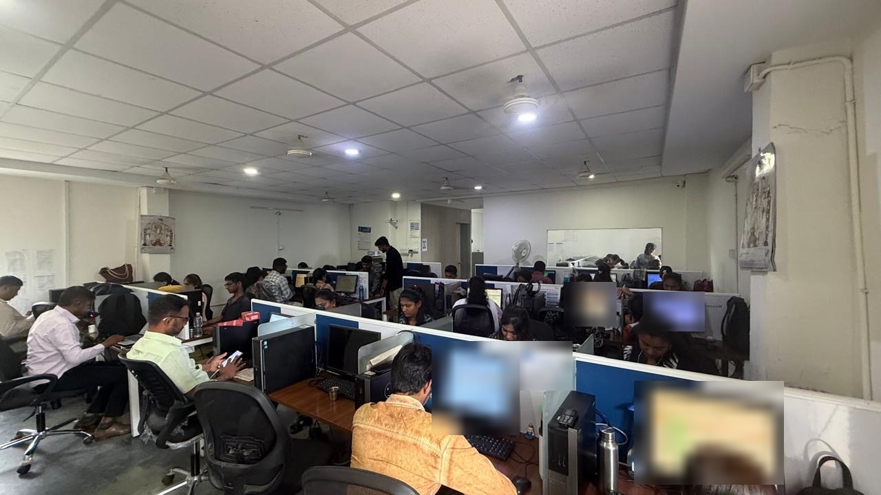 Calling floor at the SK Business Solution head office